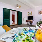 And Dea Adults Only Casa de hóspedes 4*