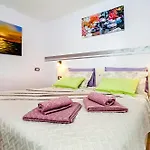 And Dea Adults Only Maison d'hôtes 4*