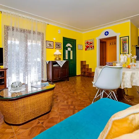 And Dea Adults Only Konukevi 4*