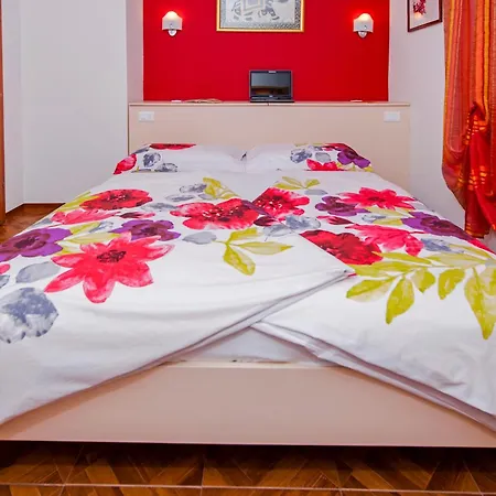 Konukevi And Dea Adults Only 4*
