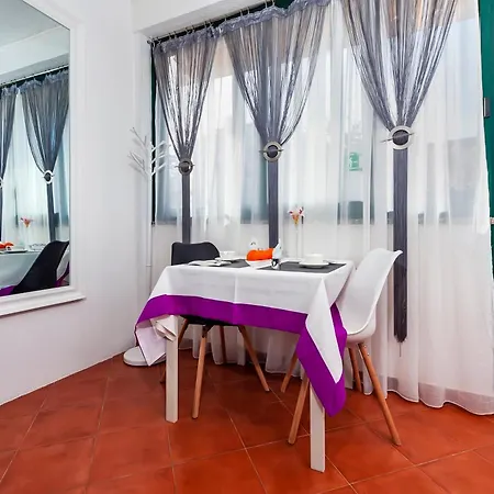 Konukevi And Dea Adults Only 4*