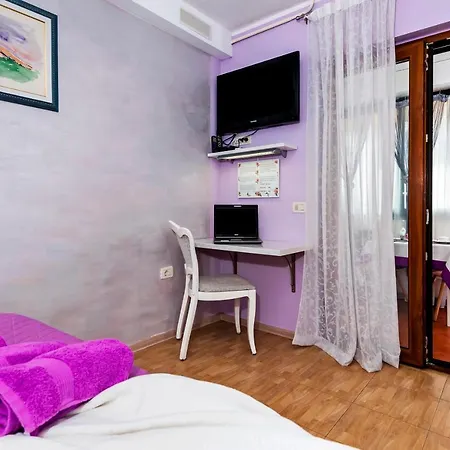 And Dea Adults Only Guest house