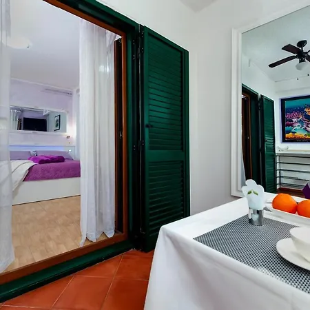 Guest house And Dea Adults Only