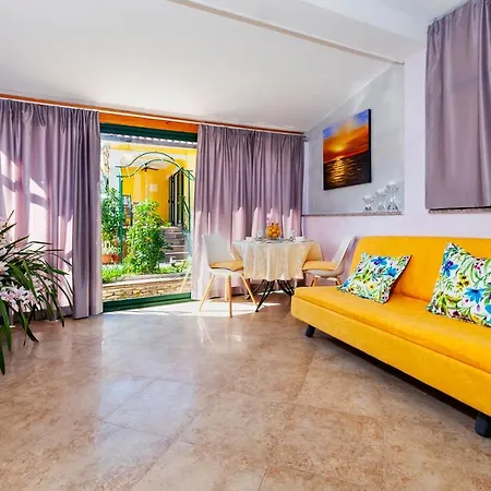 And Dea Adults Only Guest house Rovinj