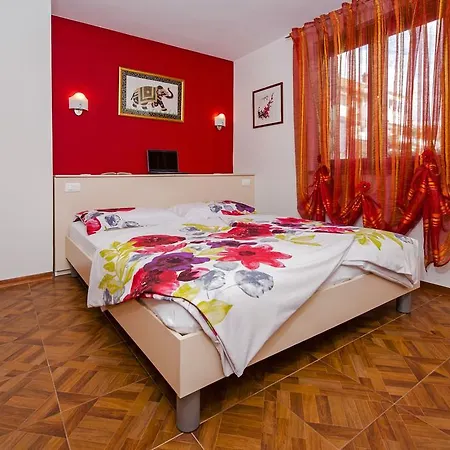 And Dea Adults Only Guest house