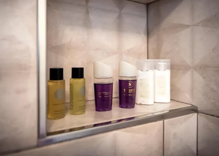 Pensión And Dea Adults Only