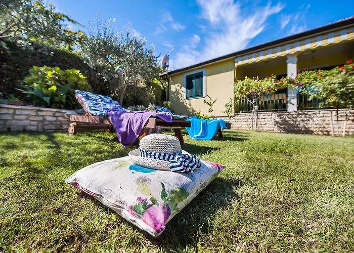 Pensión And Dea Adults Only 4*