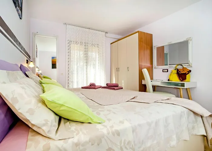 And Dea Adults Only Pensión Rovinj